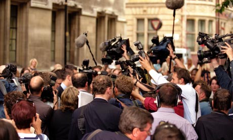 Media-scrums-are-a-featur-007.jpg